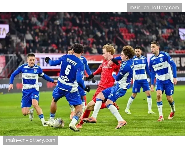 科隆2-2霍芬海姆，双方各踢半场好球两度领先两度扳平