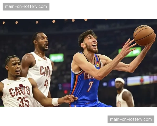 雷霆124-116战胜活塞，霍姆格伦边路三分投射效率创新高